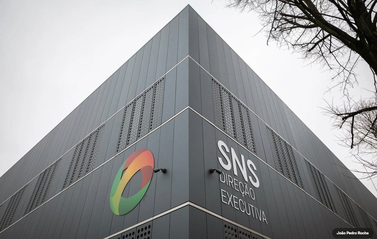 Conselho de Administração da Entidade Reguladora da Saúde (ERS) esteve presente na inauguração da sede da Direção Executiva do Serviço Nacional de Saúde (DE‑SNS)